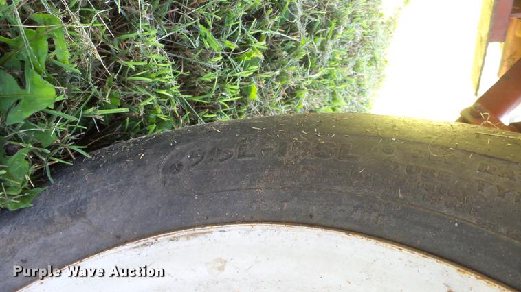 image for item FO9046 Hesston 1150 Hydroswing swather