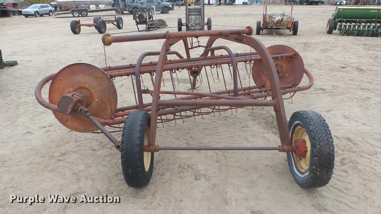 image for item FQ9468 Massey-Ferguson 36 hay rake