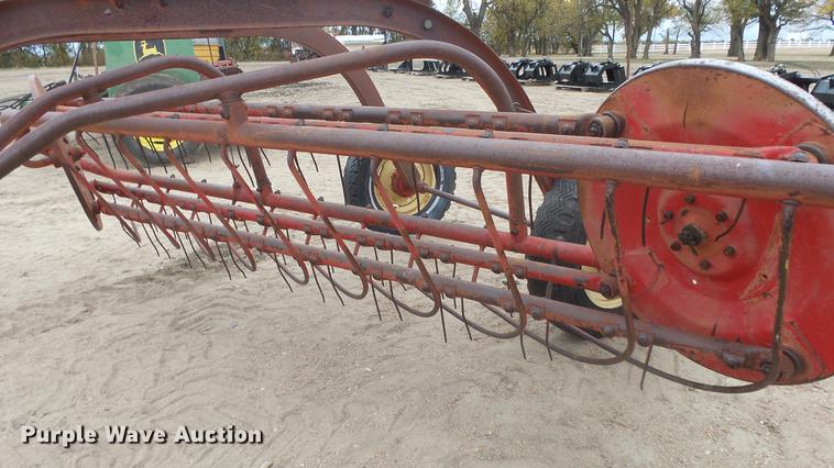 image for item FQ9468 Massey-Ferguson 36 hay rake