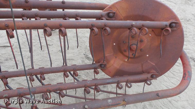 image for item FQ9468 Massey-Ferguson 36 hay rake