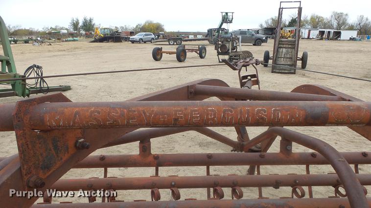 image for item FQ9468 Massey-Ferguson 36 hay rake