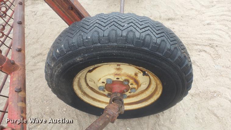 image for item FQ9468 Massey-Ferguson 36 hay rake