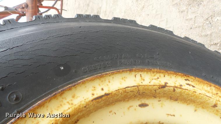 image for item FQ9468 Massey-Ferguson 36 hay rake