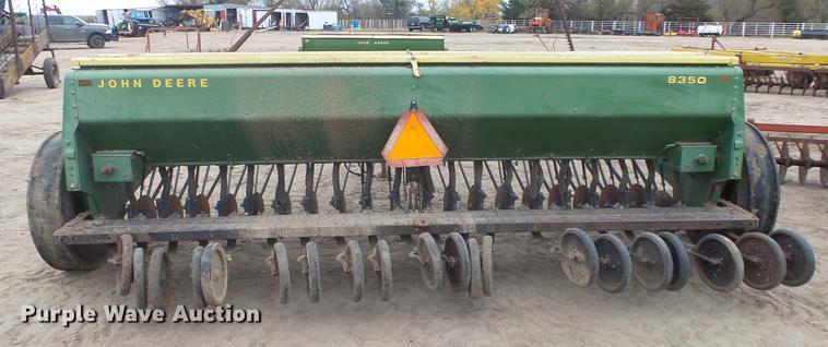image for item FQ9469 John Deere 8350 grain drill