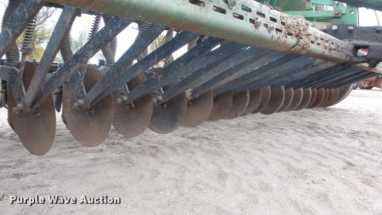image for item FQ9469 John Deere 8350 grain drill