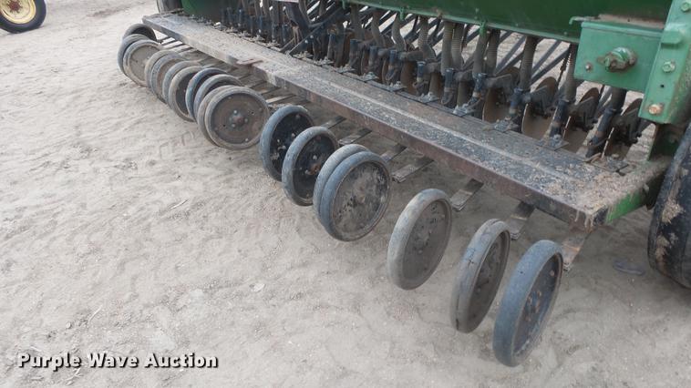 image for item FQ9469 John Deere 8350 grain drill
