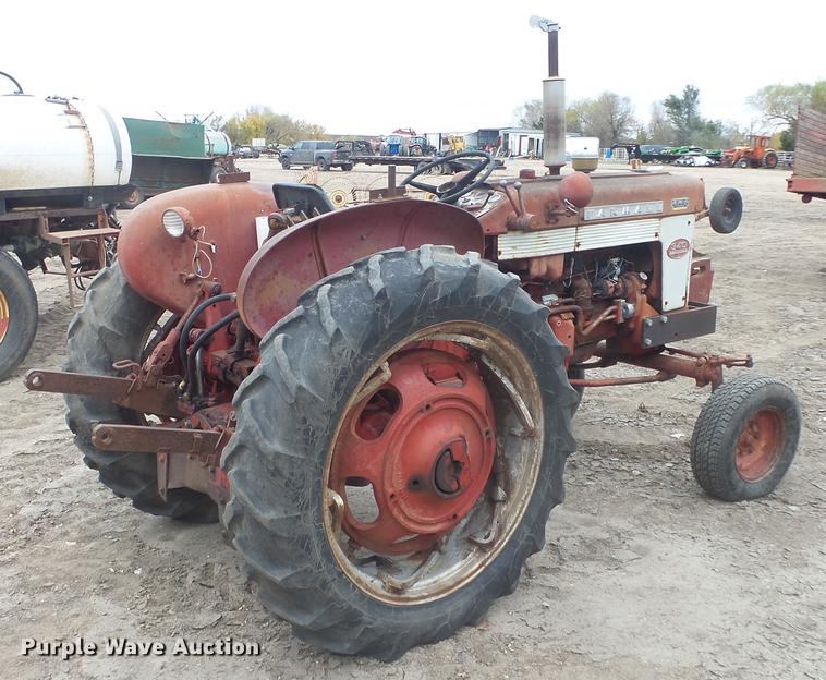 image for item FQ9477 Farmall 340 tractor