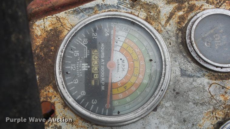 image for item FQ9477 Farmall 340 tractor