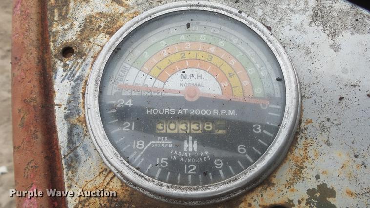 image for item FQ9477 Farmall 340 tractor