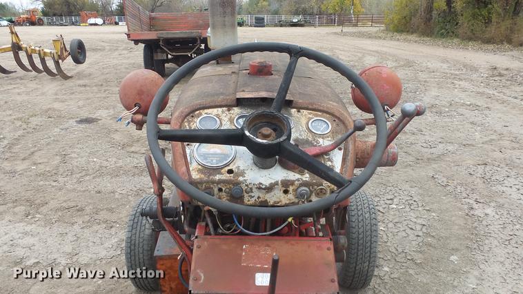 image for item FQ9477 Farmall 340 tractor