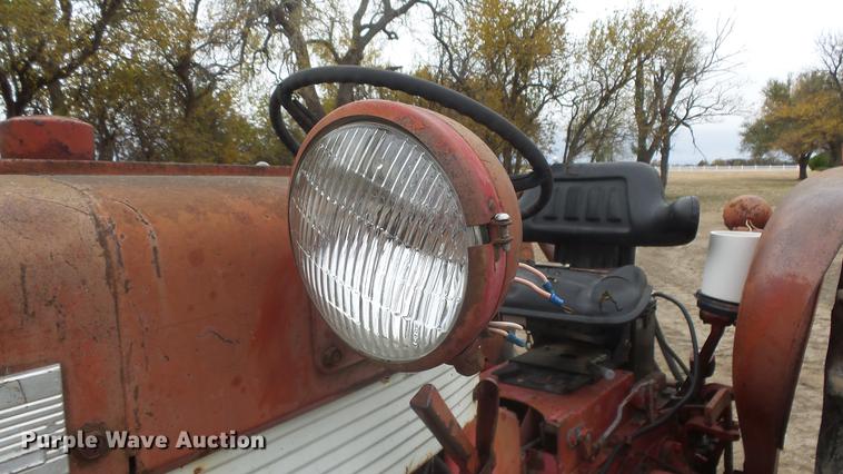 image for item FQ9477 Farmall 340 tractor