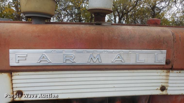 image for item FQ9477 Farmall 340 tractor