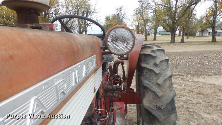 image for item FQ9477 Farmall 340 tractor