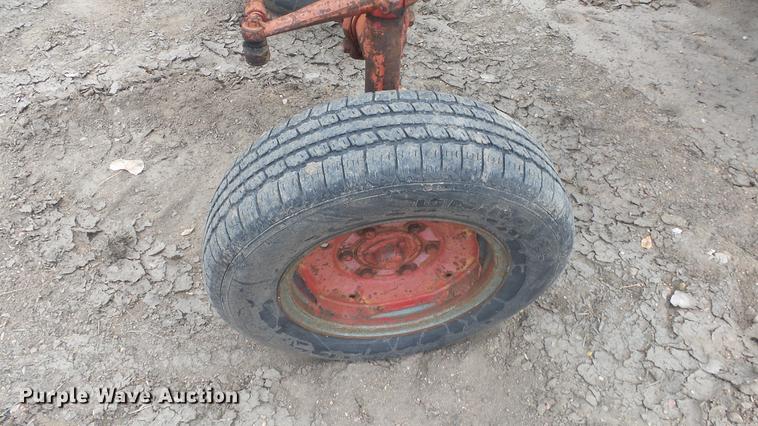 image for item FQ9477 Farmall 340 tractor