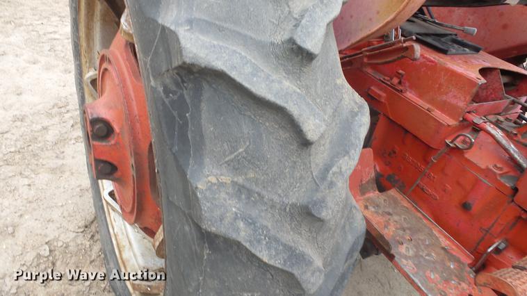 image for item FQ9477 Farmall 340 tractor