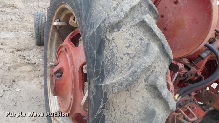 image for item FQ9477 Farmall 340 tractor