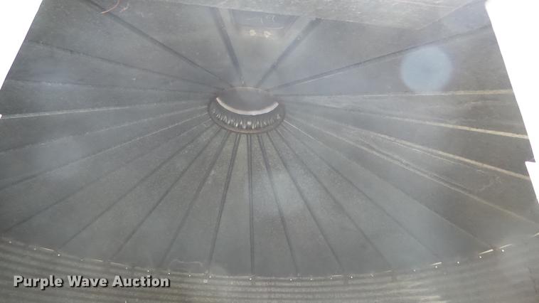 image for item FQ9498 (2) grain bins