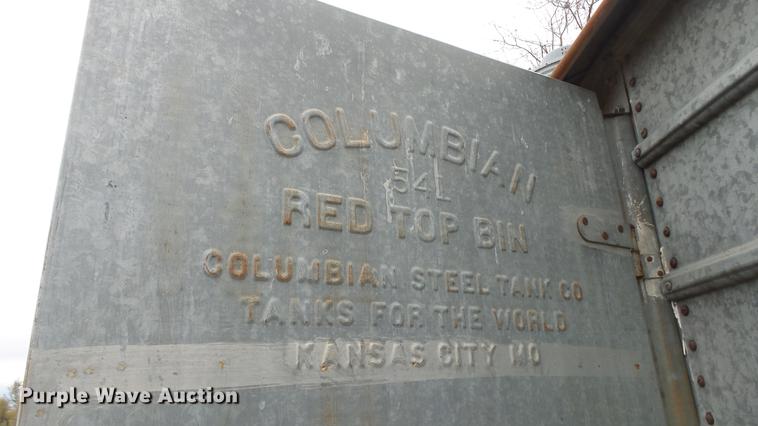 image for item FQ9498 (2) grain bins