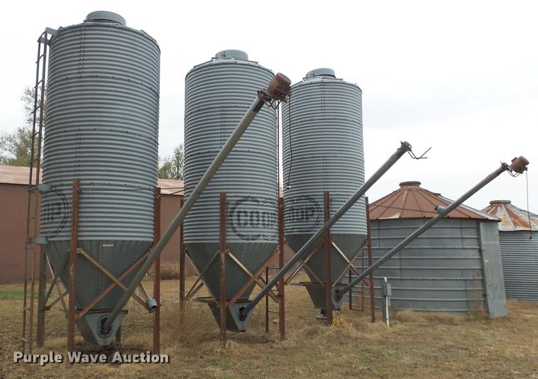 image for item FQ9499 (3) bottom hopper bins