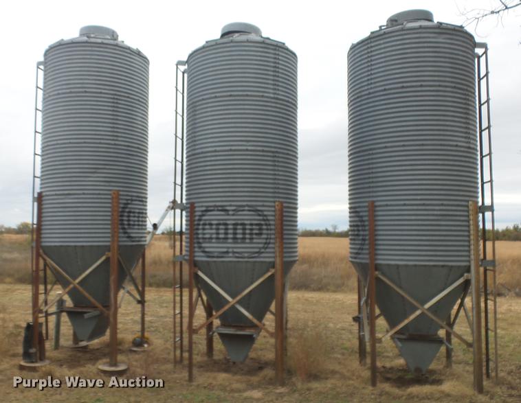 image for item FQ9499 (3) bottom hopper bins