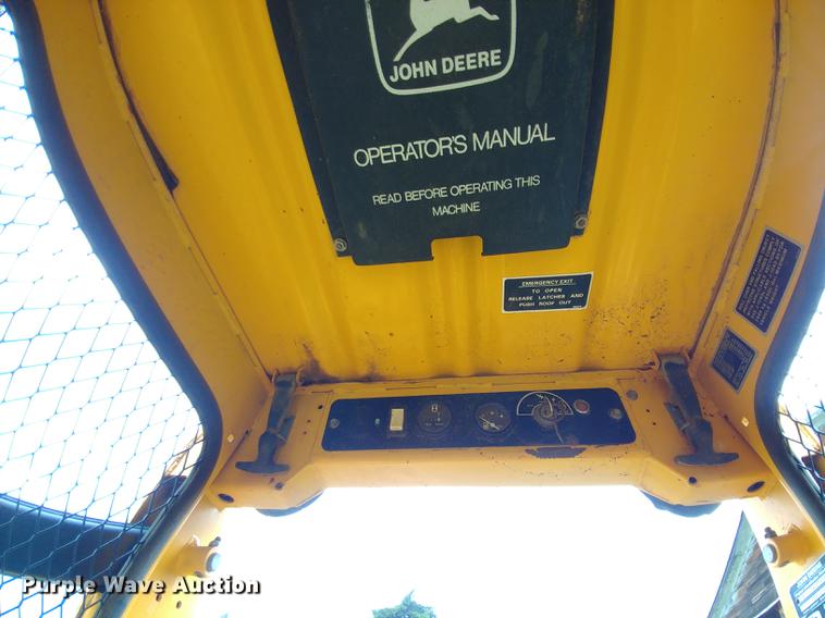 image for item G1348 1987 John Deere 575 skid steer