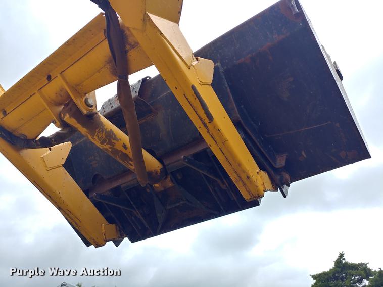 image for item G1348 1987 John Deere 575 skid steer