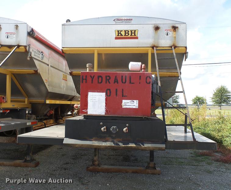 image for item DB7000 2012 KBH fertilizer tender trailer