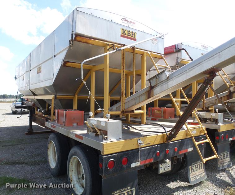 image for item DB7000 2012 KBH fertilizer tender trailer