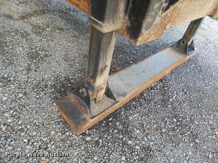 image for item DB7000 2012 KBH fertilizer tender trailer