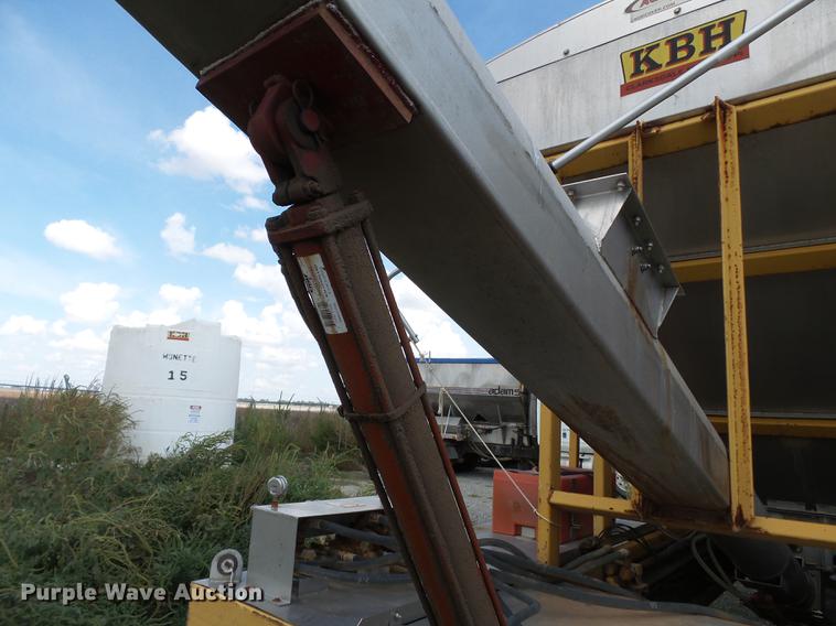 image for item DB7000 2012 KBH fertilizer tender trailer