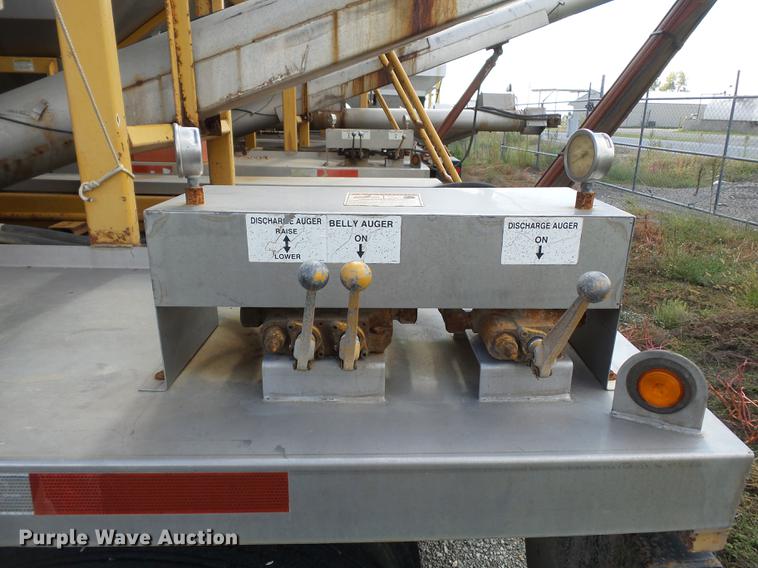 image for item DB7000 2012 KBH fertilizer tender trailer