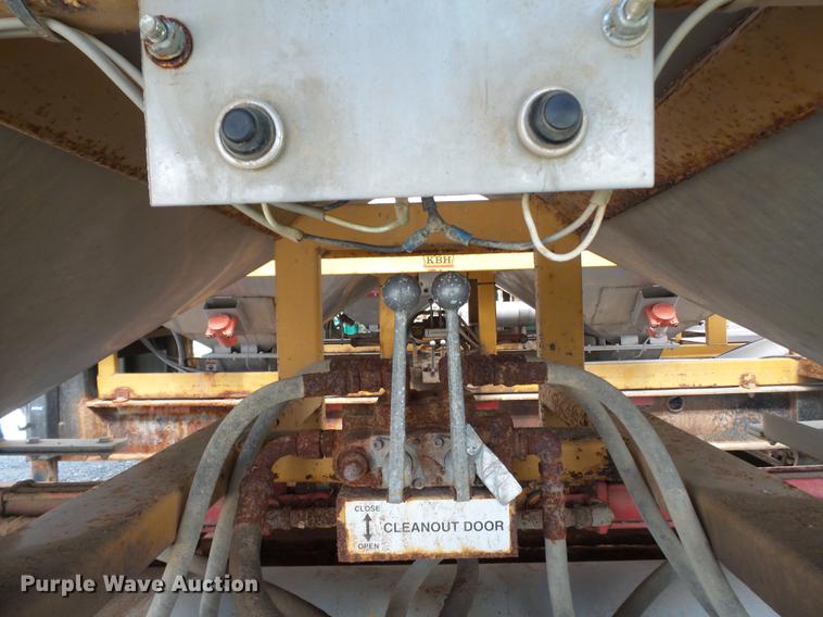 image for item DB7000 2012 KBH fertilizer tender trailer
