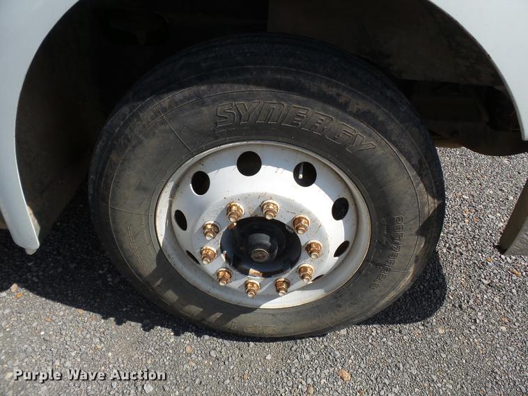 image for item DB7001 2006 International 9400i fertilizer tender truck