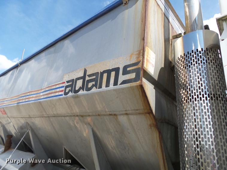 image for item DB7001 2006 International 9400i fertilizer tender truck