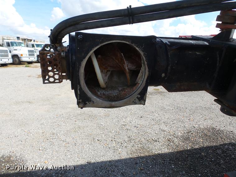 image for item DB7001 2006 International 9400i fertilizer tender truck