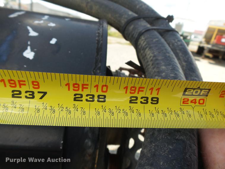 image for item DB7001 2006 International 9400i fertilizer tender truck