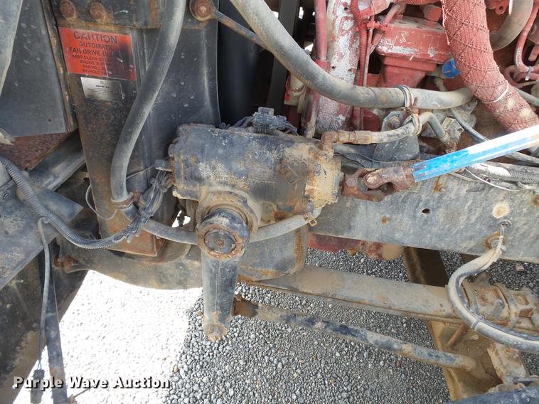 image for item DB7001 2006 International 9400i fertilizer tender truck