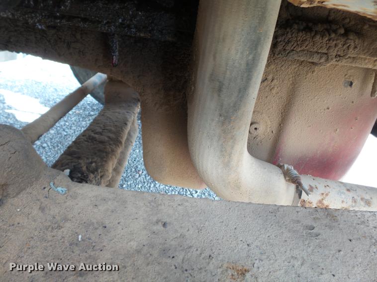 image for item DB7001 2006 International 9400i fertilizer tender truck