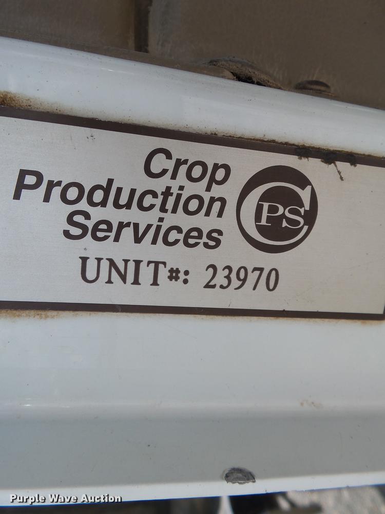 image for item DB7001 2006 International 9400i fertilizer tender truck