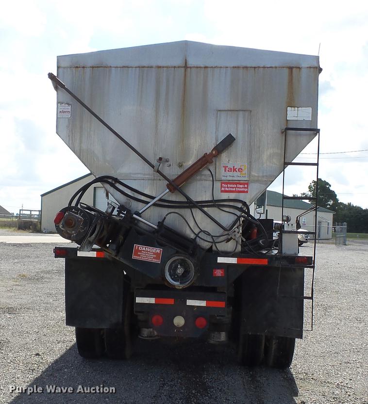 image for item DB7002 2001 Freightliner Century Class fertilizer tender truck