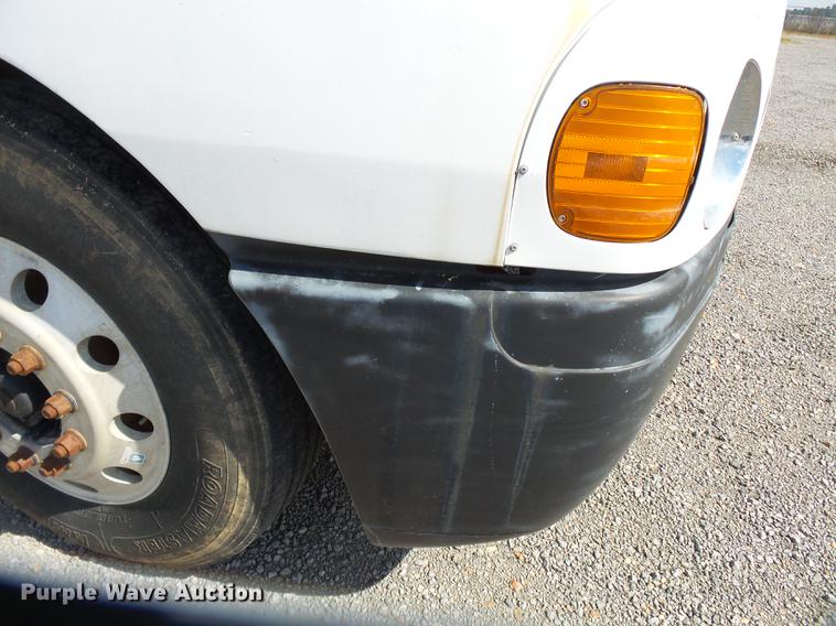 image for item DB7002 2001 Freightliner Century Class fertilizer tender truck