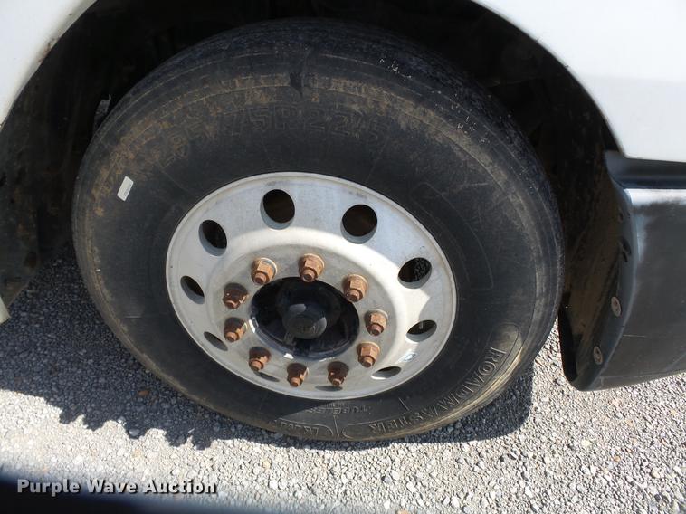 image for item DB7002 2001 Freightliner Century Class fertilizer tender truck