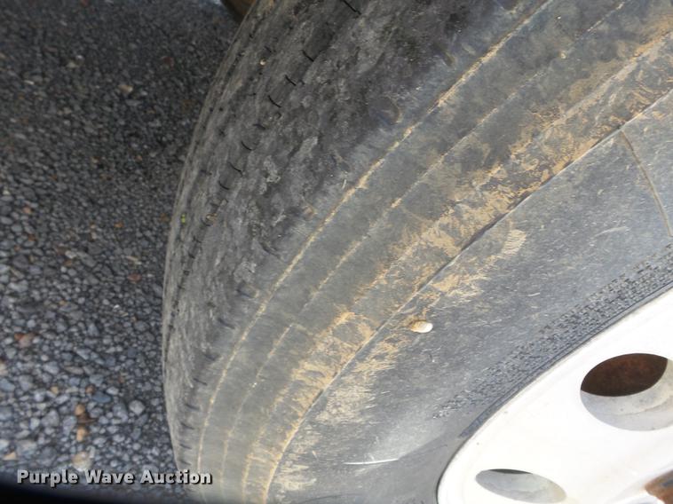 image for item DB7002 2001 Freightliner Century Class fertilizer tender truck