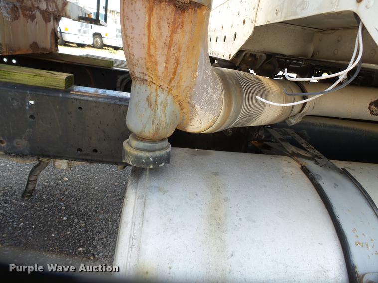 image for item DB7002 2001 Freightliner Century Class fertilizer tender truck