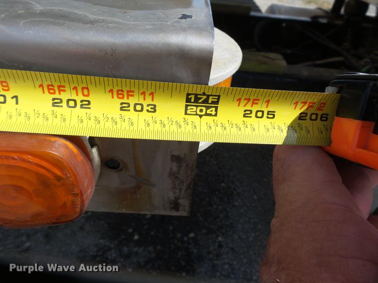 image for item DB7002 2001 Freightliner Century Class fertilizer tender truck