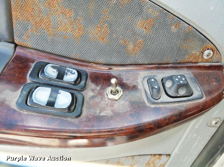 image for item DB7002 2001 Freightliner Century Class fertilizer tender truck