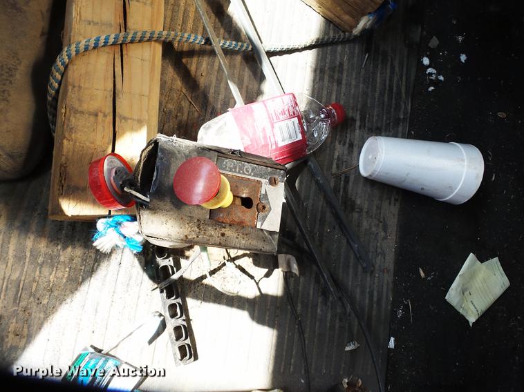 image for item DB7002 2001 Freightliner Century Class fertilizer tender truck