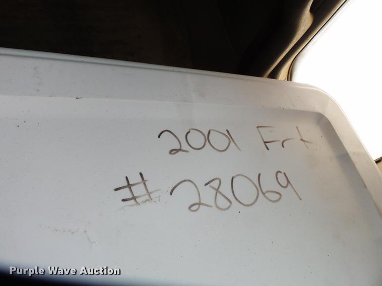 image for item DB7002 2001 Freightliner Century Class fertilizer tender truck