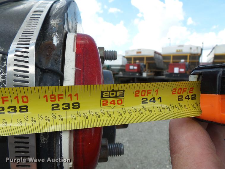 image for item DB7002 2001 Freightliner Century Class fertilizer tender truck