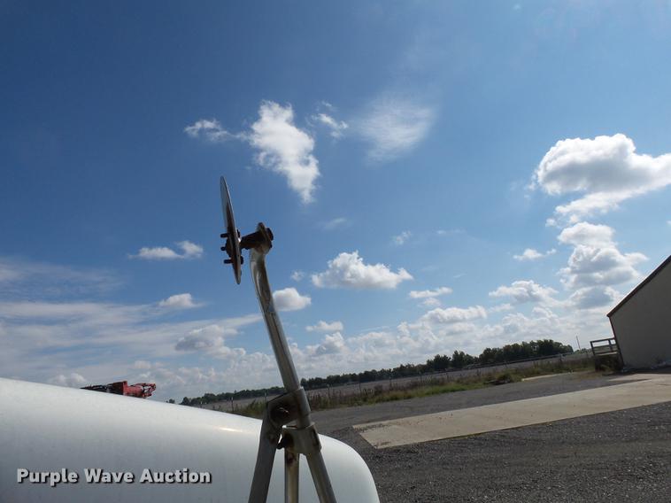 image for item DB7003 1994 International 9400 fertilizer tender truck